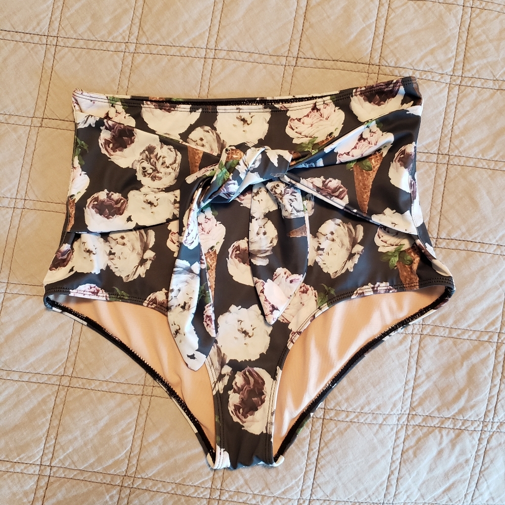 Kortni Jeane Ice Cream Floral Tie Fronts
